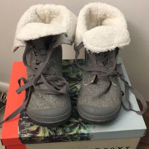 Roxy fleece boots